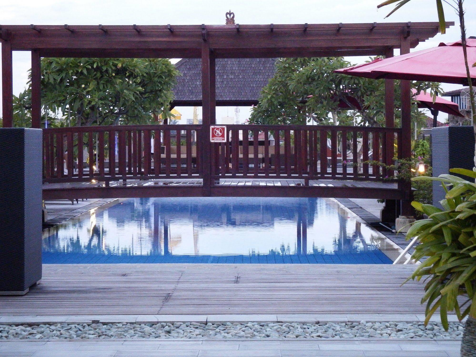 Singkenken Boutique Hotel Seminyak Esterno foto